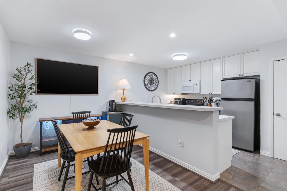 7510 Holly Hill Dr unit 148C, Dallas, TX 75231 - photo 1