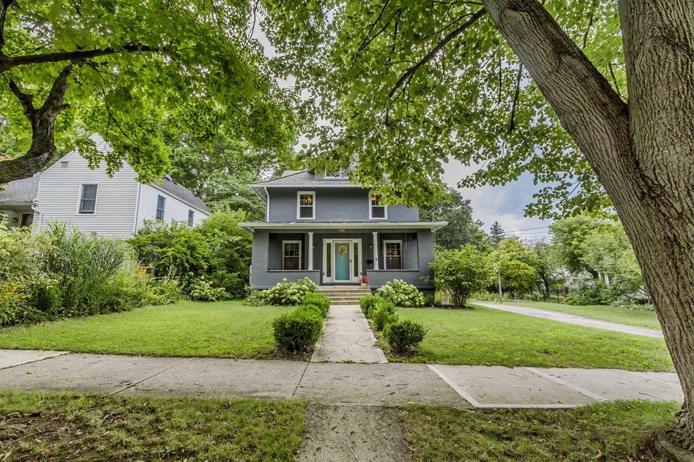 291 N Franklin St 01