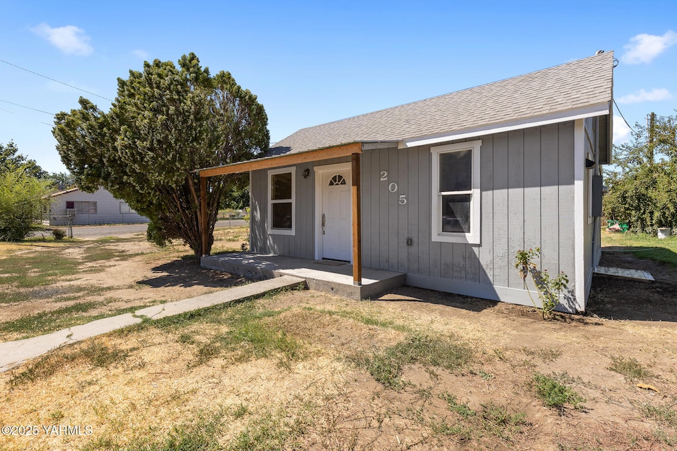 For Sale $225,000 • Co-Listing Agent