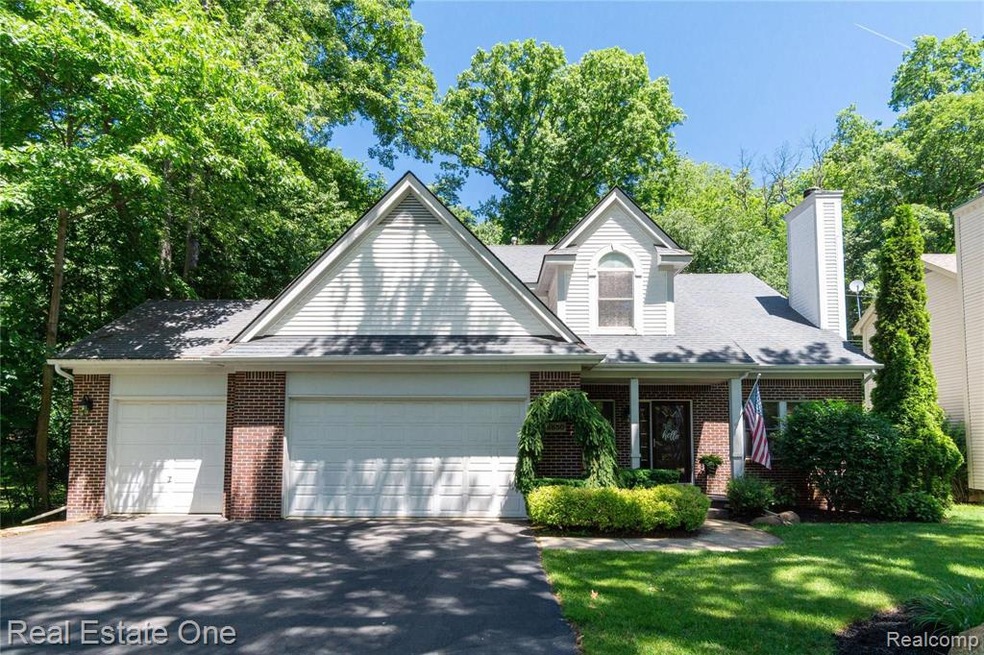 6850 Aeroview St, West Bloomfield, MI 48324 - photo 1