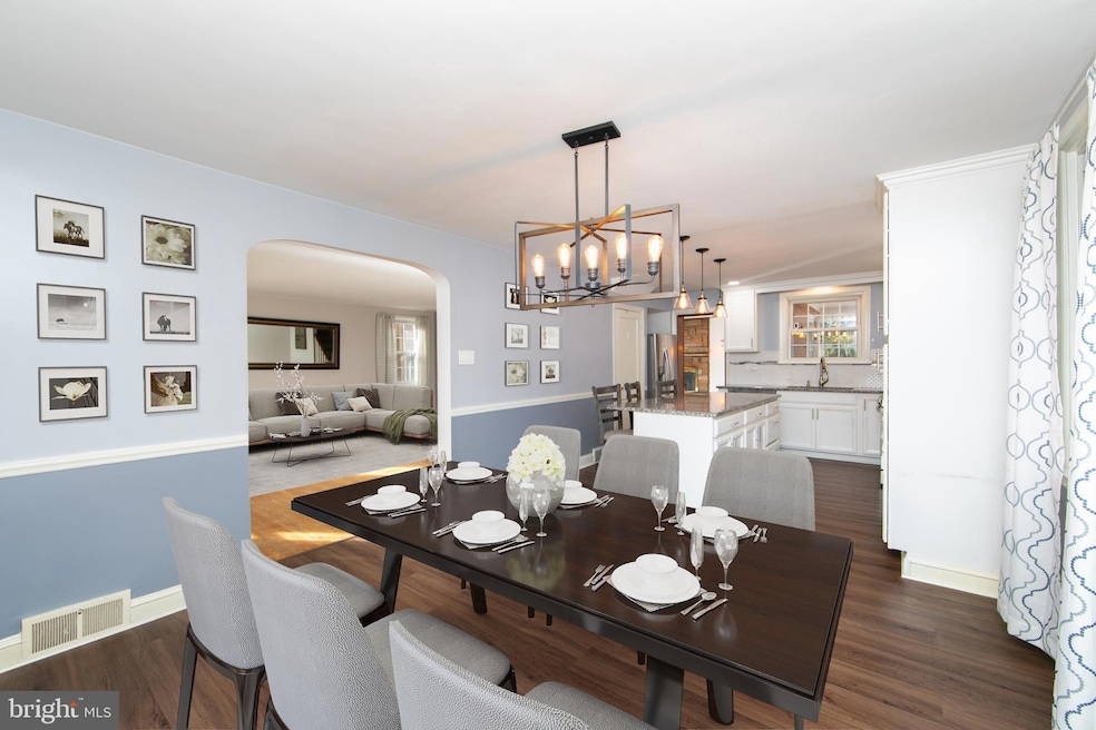 For Sale $549,900 • Co-Listing Agent