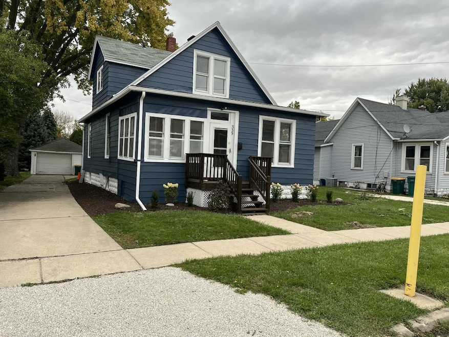 335 North Ave, Sycamore, IL 60178 - photo 1