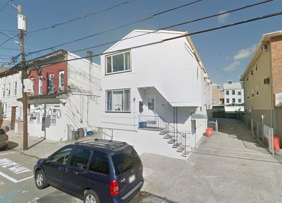 520 7th St unit 1R, Union City, NJ 07087 - photo 1