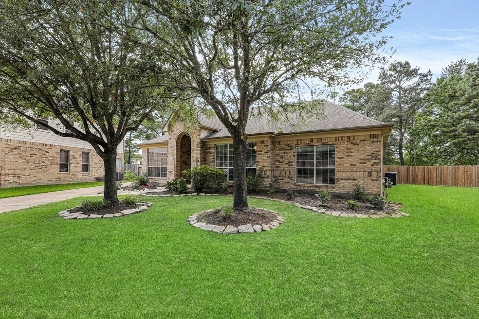8527 Brighton Lake Ln, Houston, TX 77095 - photo 1