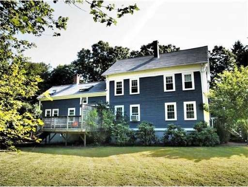 76 Village St, Medway, MA 02053 - photo 1