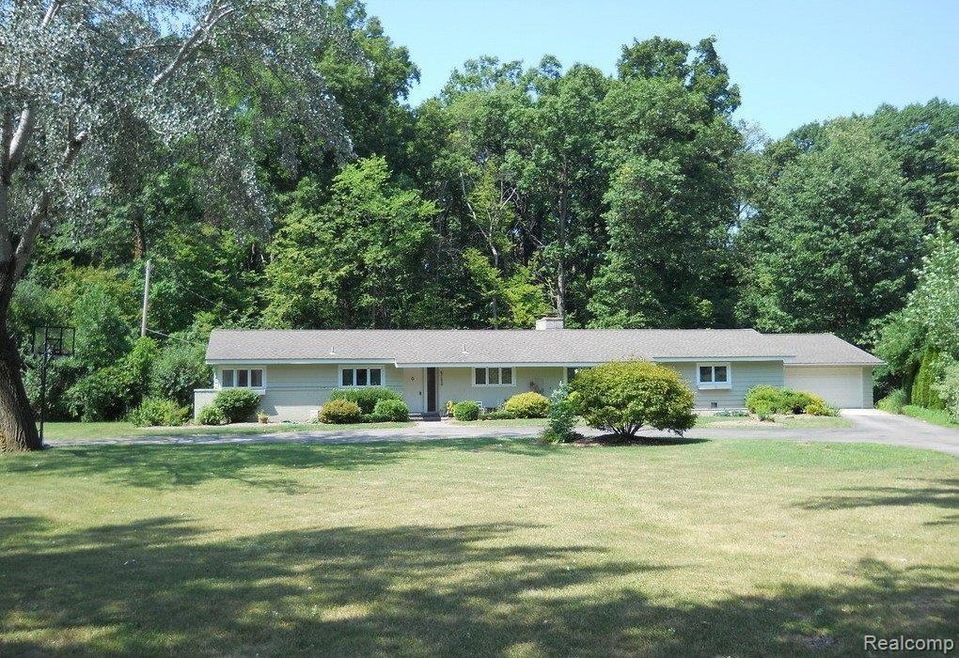 Welcome to 6180 Westmoor