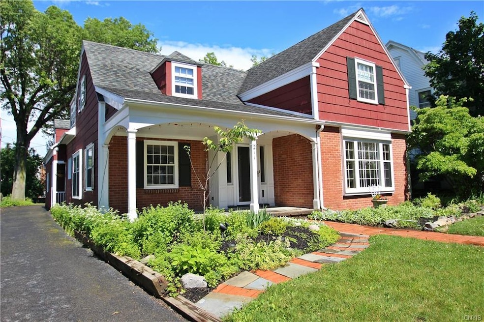 Welcome to 211 Standish Dr