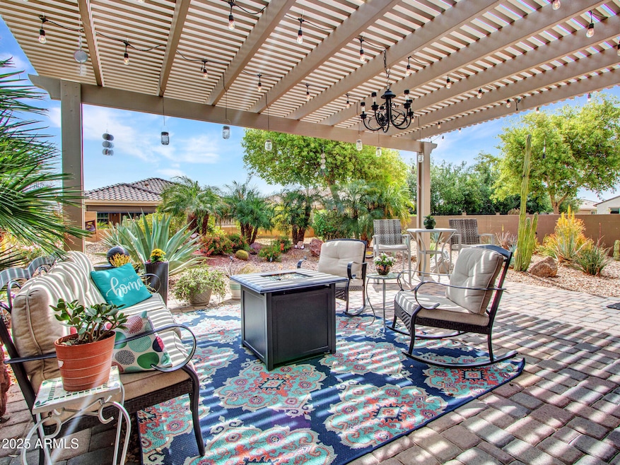 07-Backyard-(5)