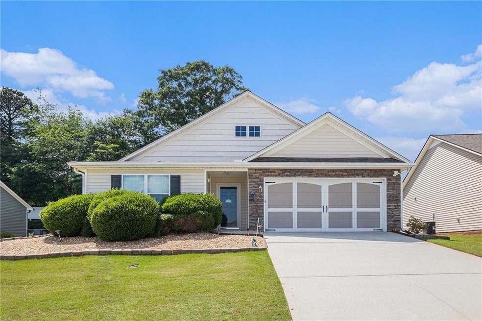 807 Ideal Place, Winder, GA 30680 - photo 1