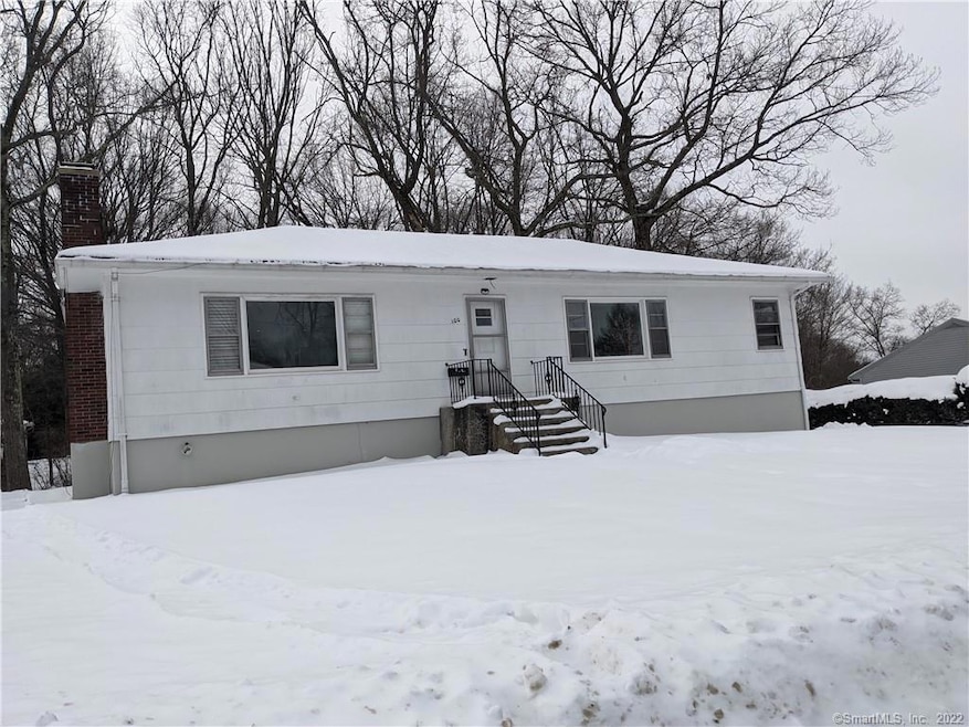 100 Piping Rock Dr, Waterbury, CT 06706 - photo 1