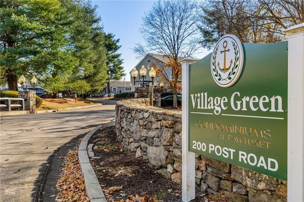 200 Post Rd unit 504, Warwick, RI 02888 - photo 1