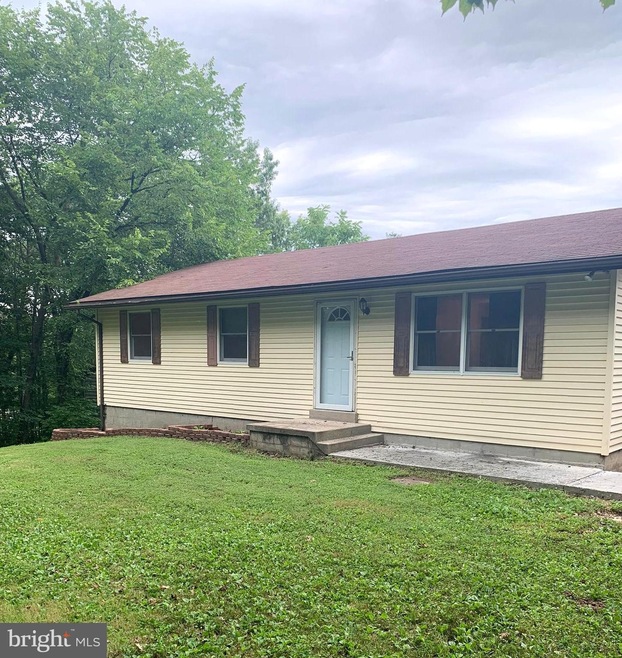 105 Henry O Michael Rd, Berkeley Springs, WV 25411 - photo 1