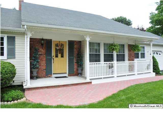 242 Gordons Corner Rd, Marlboro, NJ 07746 - photo 1