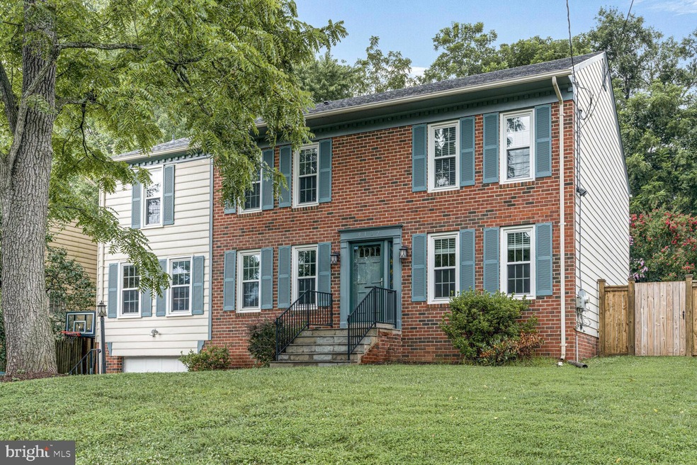 9102 Jones Mill Rd, Chevy Chase, MD 20815 - photo 1