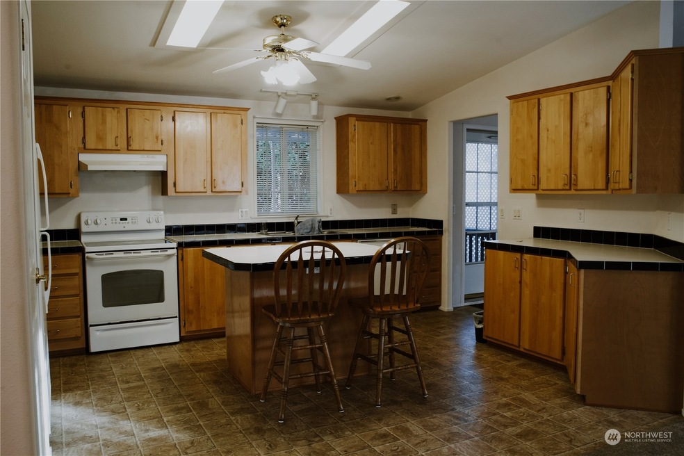 Sold $128,500 • Co-Listing Agent