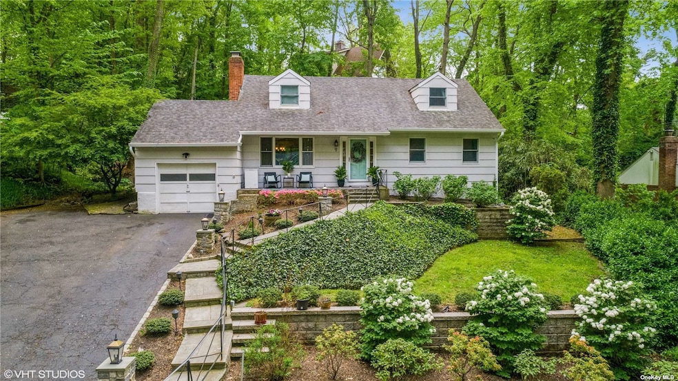 9 Woodland Rd, Glen Cove, NY 11542 - photo 1