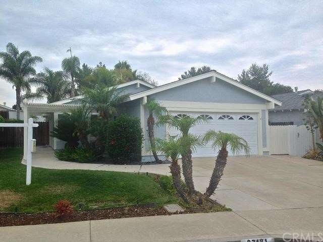 Great curb appeal, located on a quiet cul de sac.