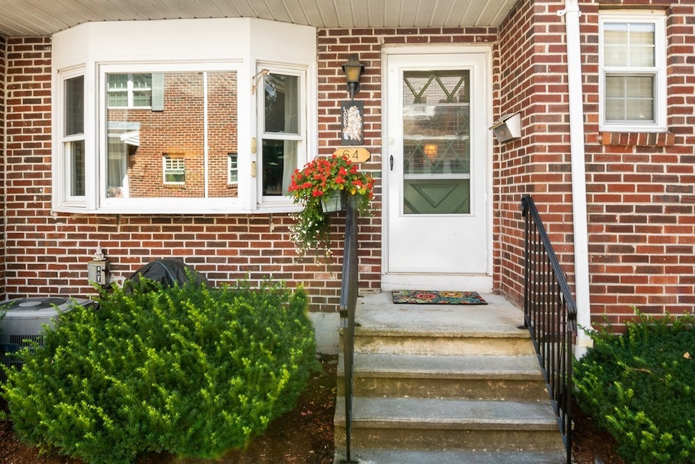 64 Florence St, Hudson, MA 01749 - photo 1