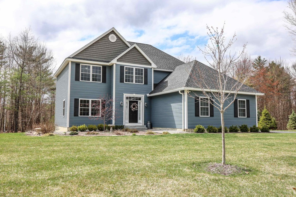 22 Walnut Hill Dr, Hooksett, NH 03106 - photo 1