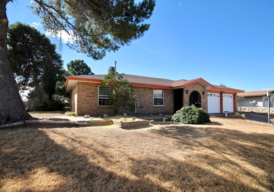 10492 Deepwood Ct, El Paso, TX 79925 - photo 1