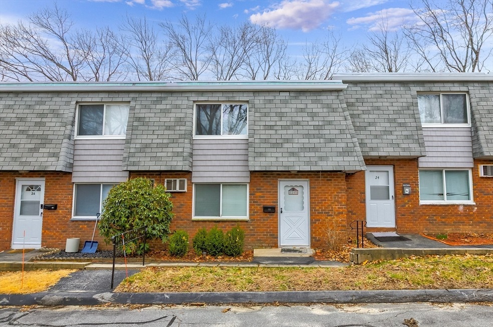 141 Thissell Ave unit 25, Dracut, MA 01826 - photo 1