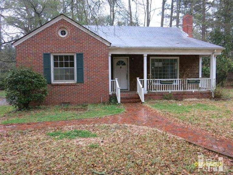 320 S Cowan St, Burgaw, NC 28425 - photo 1