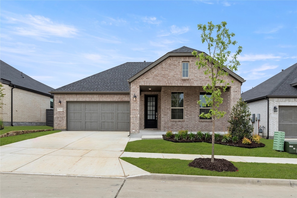 7121 Dragonfly Ln, Little Elm, TX 76227 - photo 1