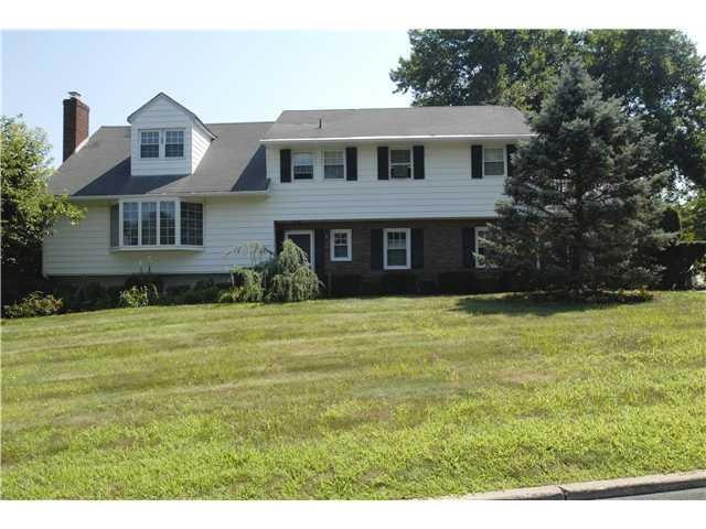 351 Deer Track Ln, Valley Cottage, NY 10989 - photo 1