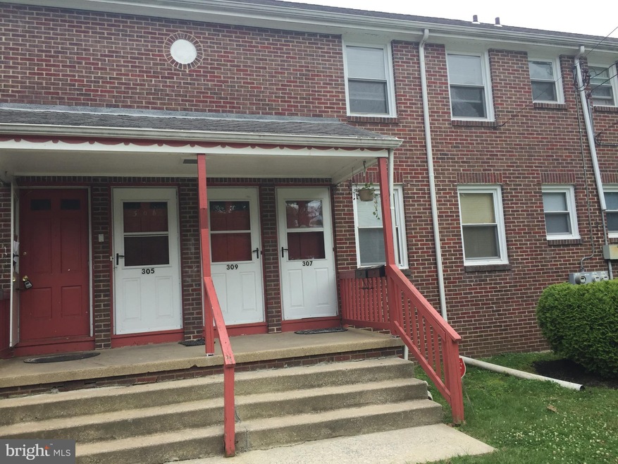 209 S Warner St, Woodbury, NJ 08096 - photo 1