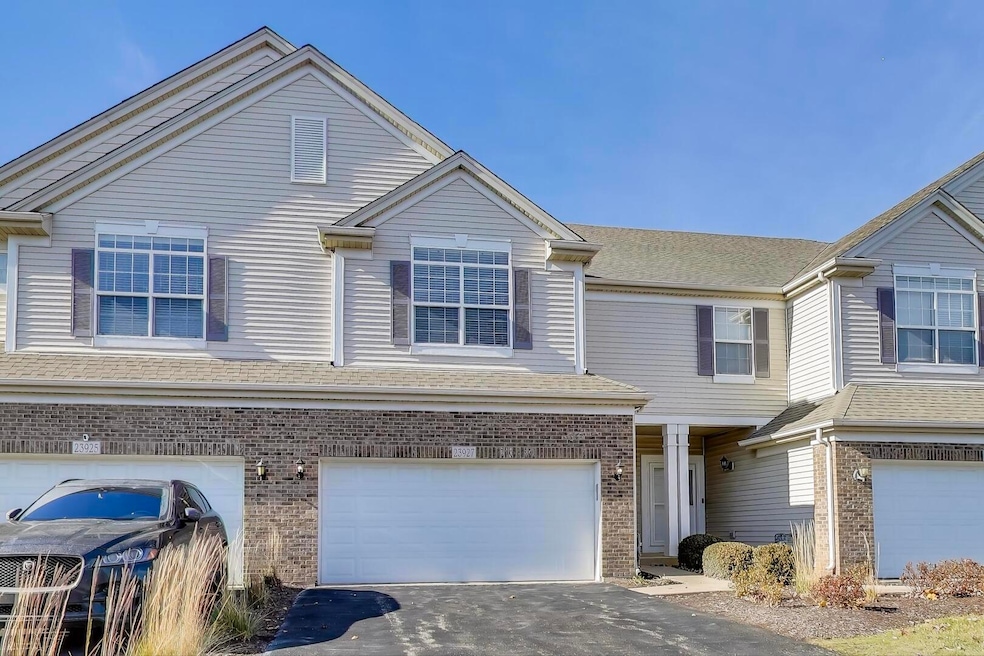 23927 Mc Mullin Cir unit 642, Plainfield, IL 60586 - photo 1