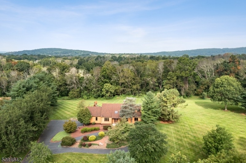 10 Chamberlain Rd, Flemington, NJ 08822 - photo 1