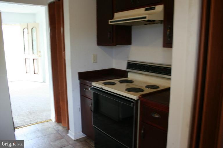 2554 Flat Iron Rd, Montross, VA 22520 - photo 1