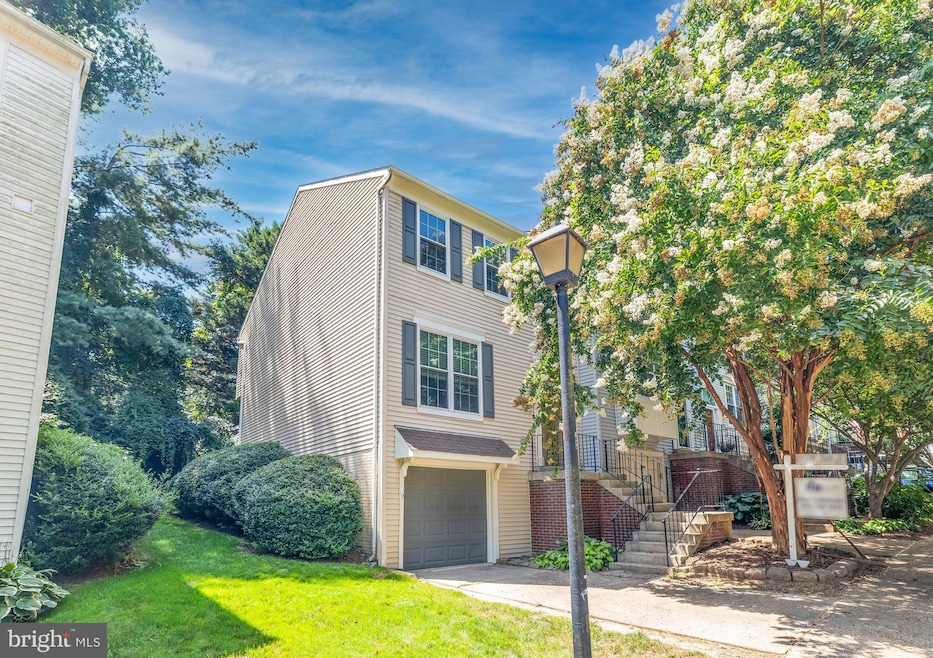 5842 Wye Oak Commons Ct unit 21, Burke, VA 22015 - photo 1