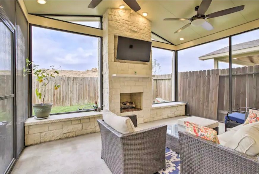 1810 Don Alejandro, Houston, TX 77091 - photo 1