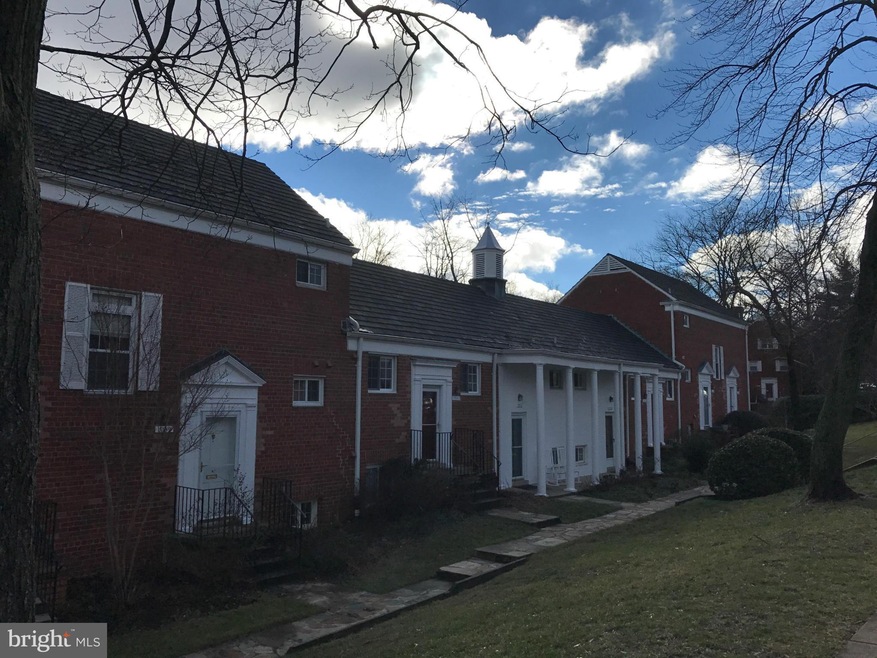 3357 Martha Custis Dr unit 825, Alexandria, VA 22302 - photo 1