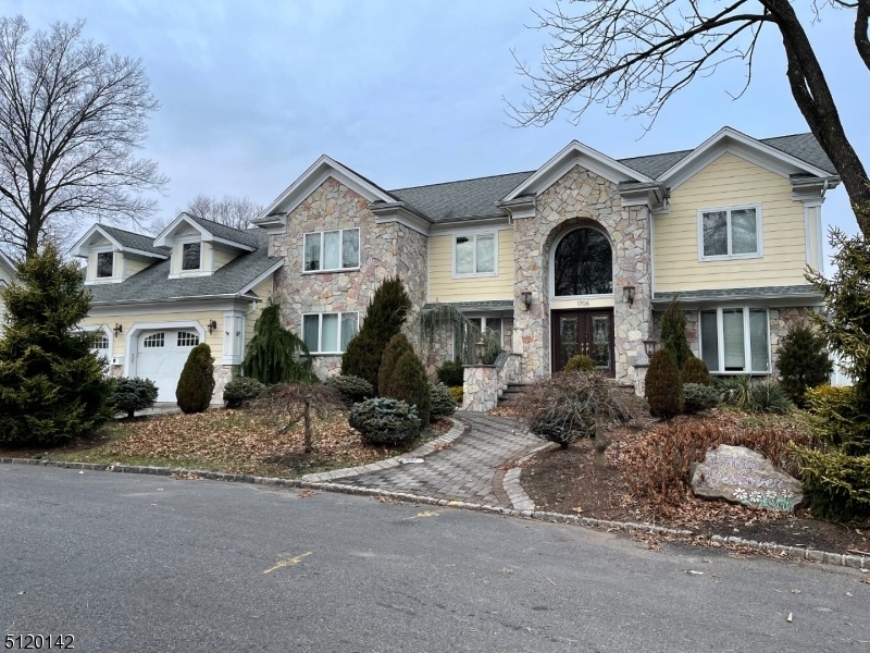 1706 Westover Rd, Linden, NJ 07036 - photo 1