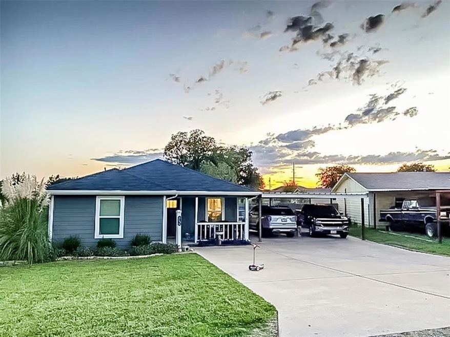 3208 Echo Trail, Granbury, TX 76049 - photo 1