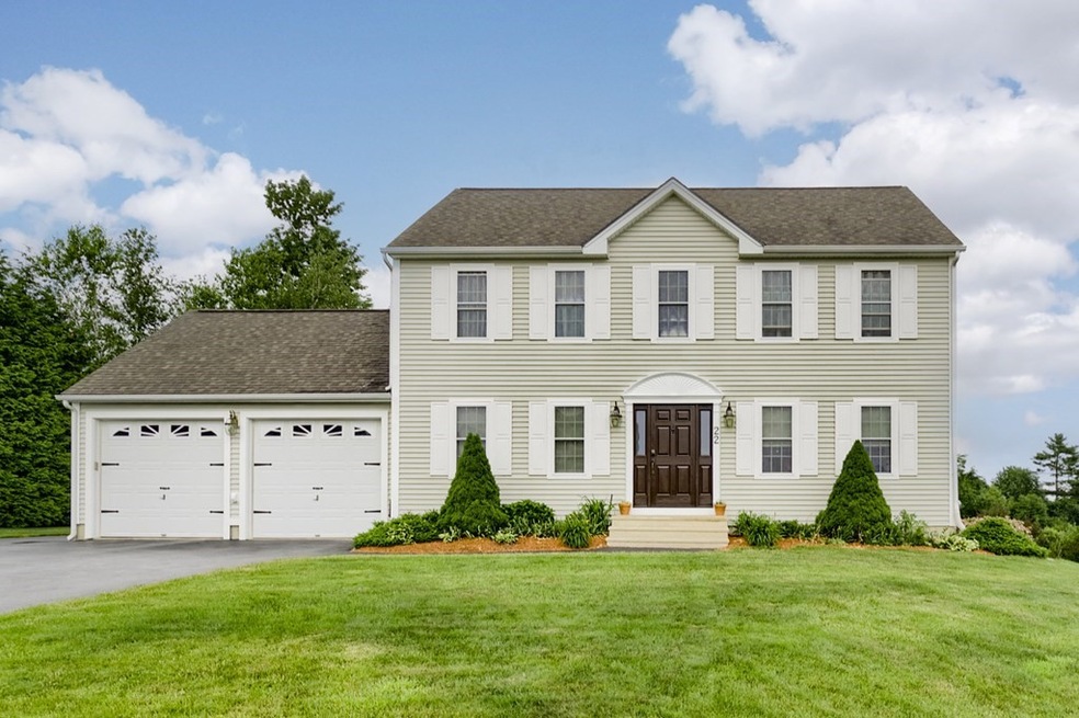 22 Vista Cir, Rutland, MA 01543 - photo 1