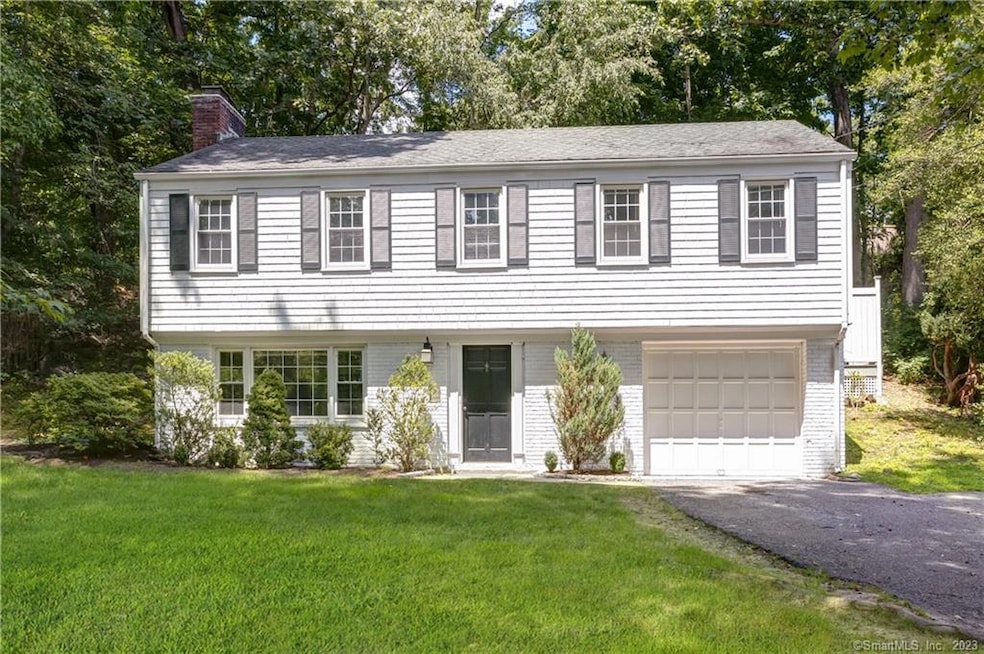 210 Tokeneke Rd, Darien, CT 06820 - photo 1