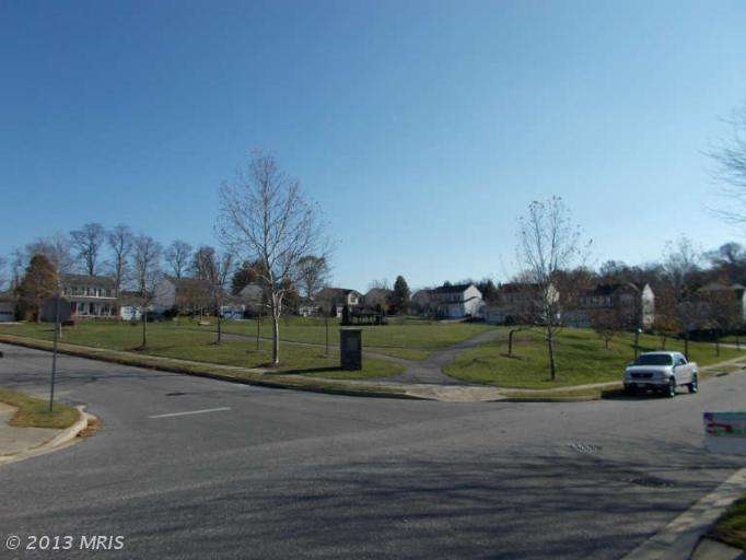 7408 Brandenburg Cir, Sykesville, MD 21784 - photo 1