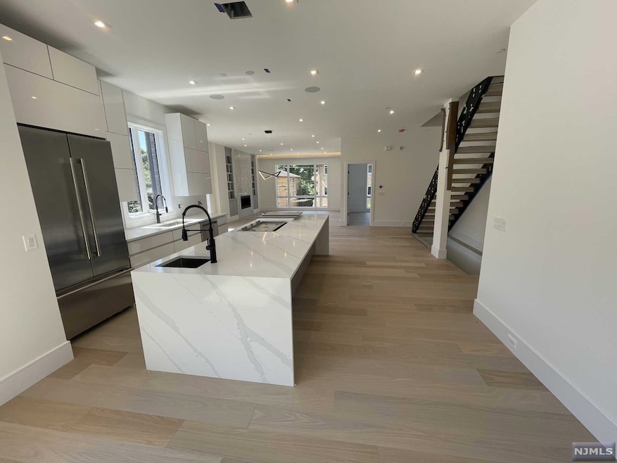 Sold $1,780,000 • Co-Listing Agent