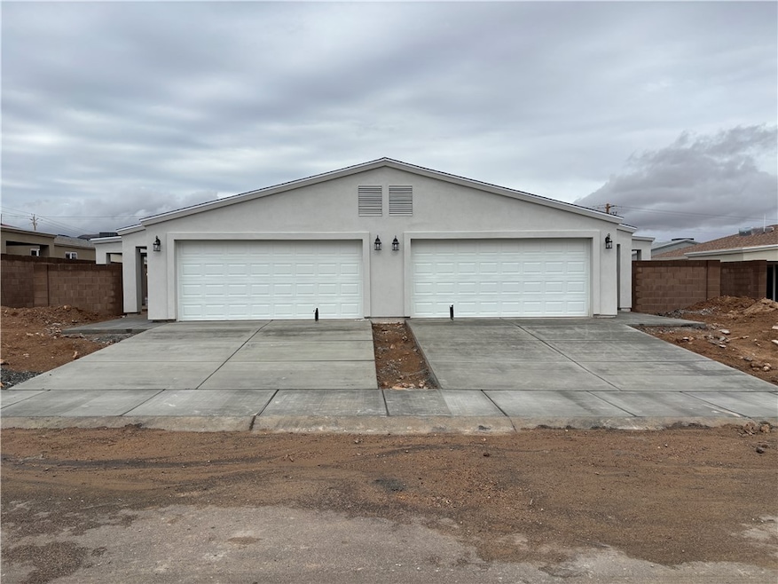 915 E Berk Ave, Kingman, AZ 86409 - photo 1