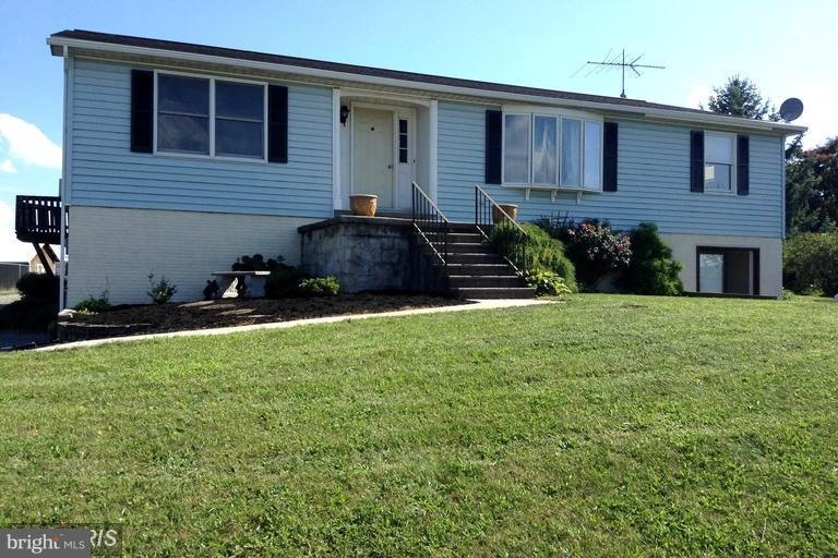 1275 Candice Ln, Chambersburg, PA 17201 - photo 1