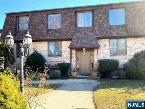 144 Riverside Ave unit 5, Lyndhurst, NJ 07071 - photo 1