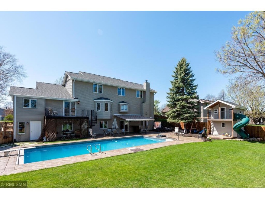 WELCOME TO 8718 JONQUIL LANE NORTH - Your Backyard