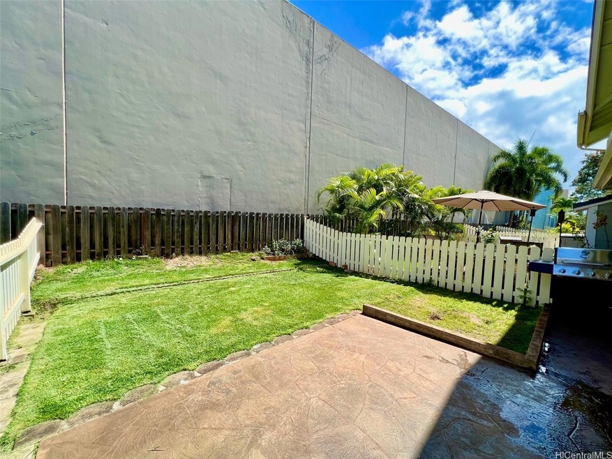 Spacious, fenced yard
