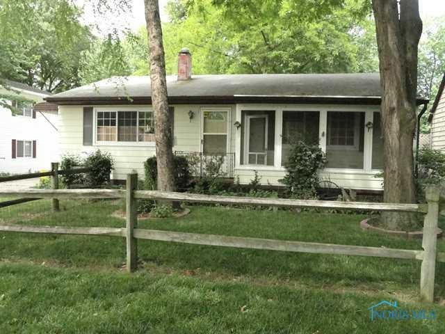 5233 Selma St, Toledo, OH 43613 - photo 1