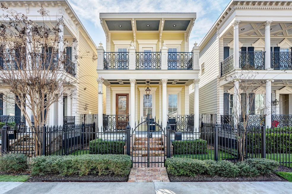 842 E 26th St, Houston, TX 77009 - photo 1