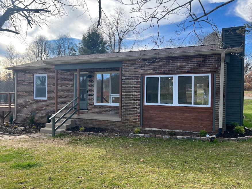 2814 Cow Camp Rd, Newland, NC 28657 - photo 1