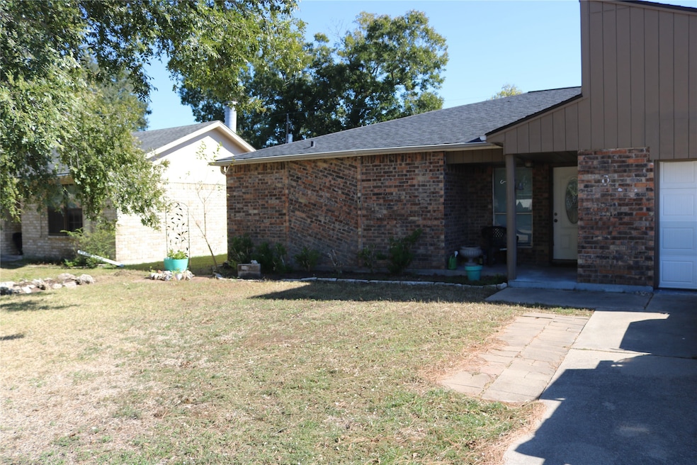 4018 Easy St, Dickinson, TX 77539 - photo 1